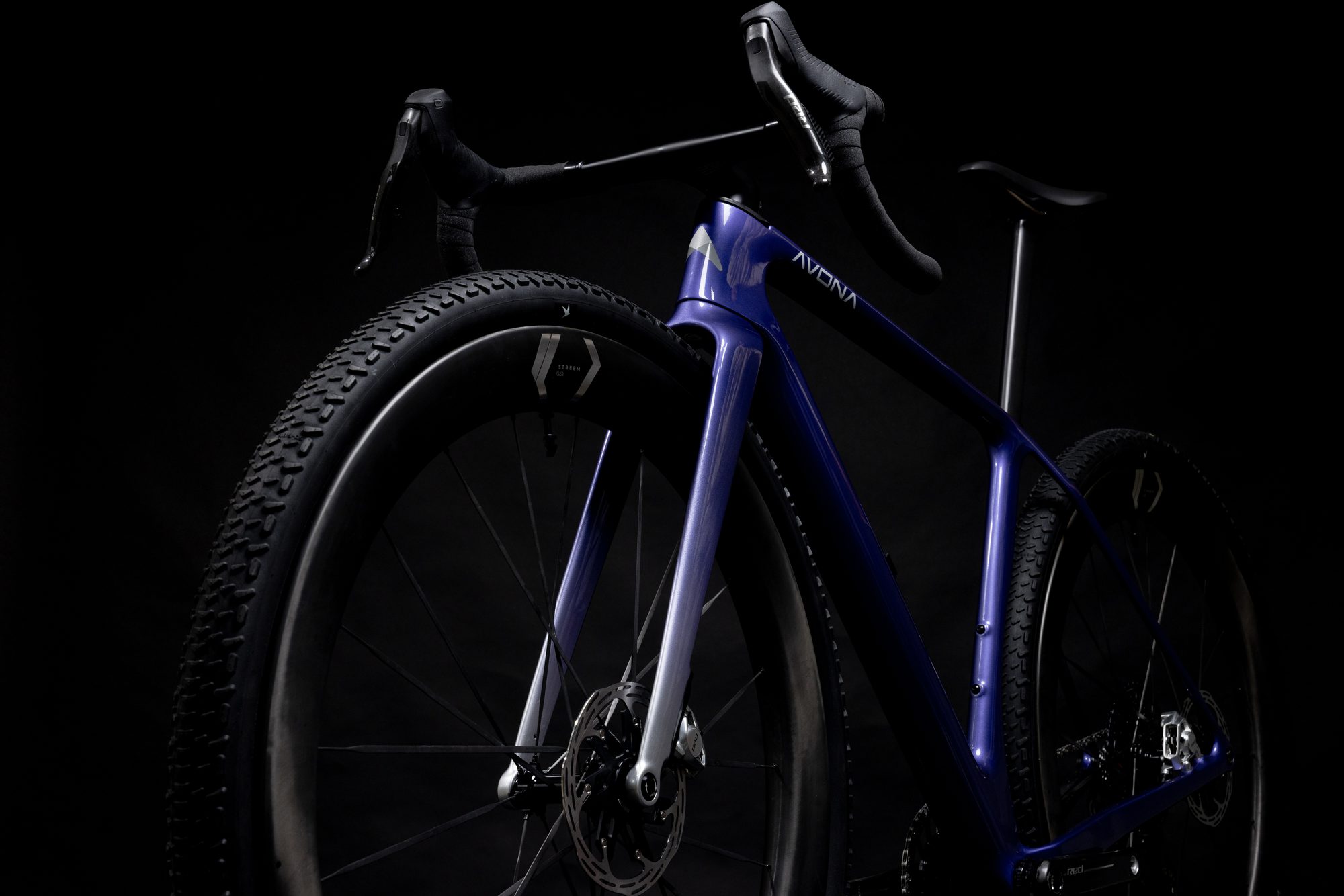Callis 32 in blue against a dark background