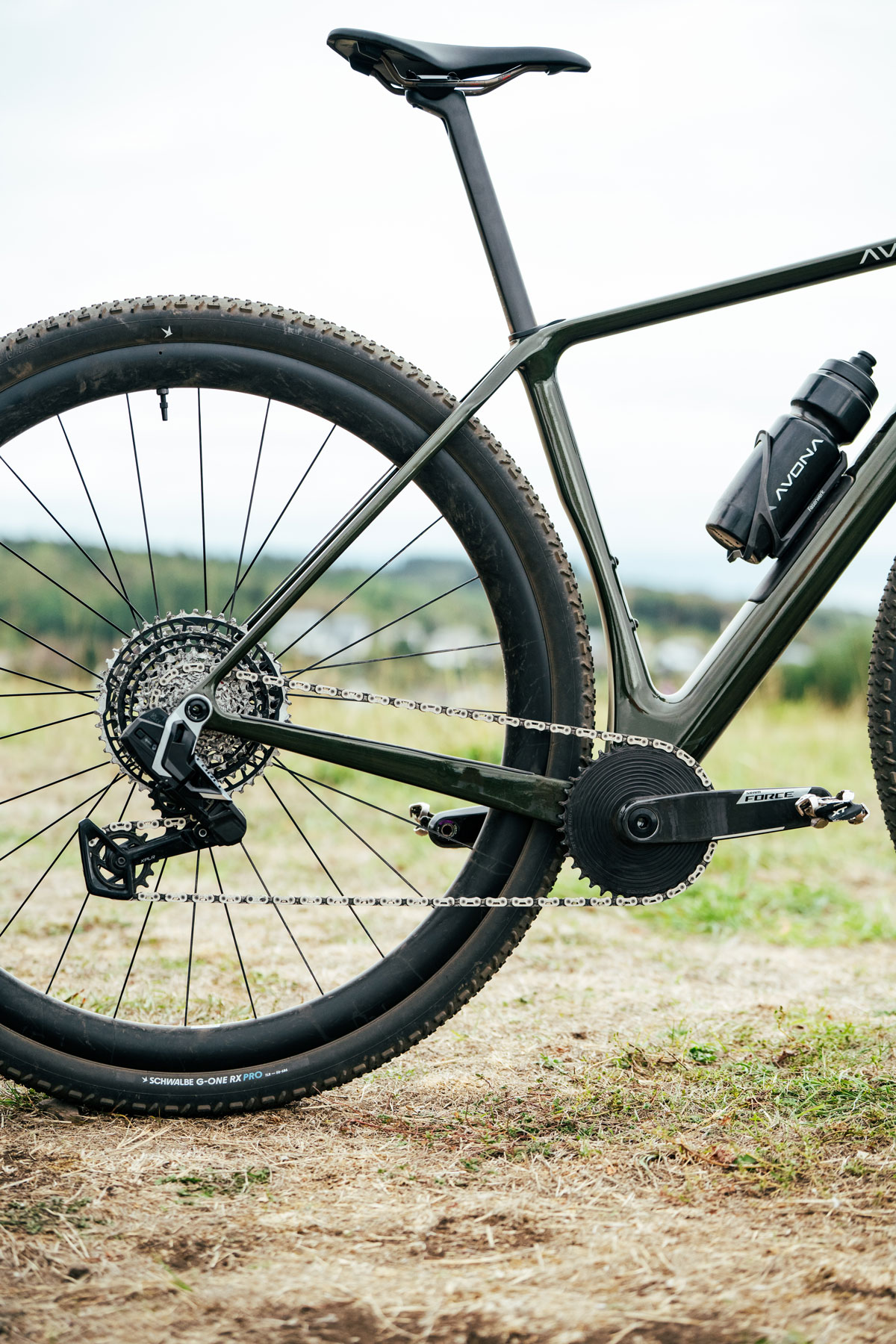Callis 32 in green, rear wheel with drivetrain in detail